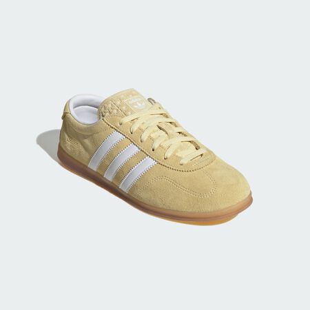 ADIDAS ORIGINALS Chaussure Gazelle Lo Pro Almost Yellow / Cloud White / Gum FEMME