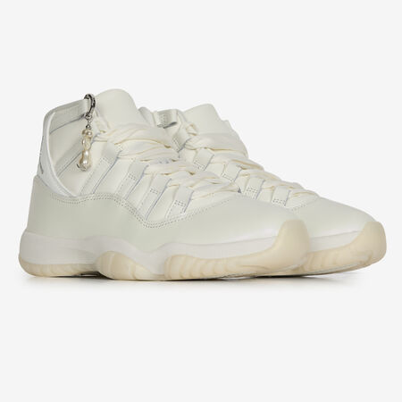 JORDAN AIR JORDAN 11 RETRO BEIGE FEMME