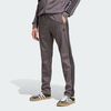 null : Grey Strata / Black
