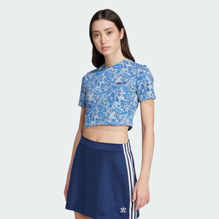 ADIDAS ORIGINALS T-shirt baby ton sur ton adidas Originals x Liberty London Multicolor / Chalk White / Ambient Sky / Night Indigo FEMME