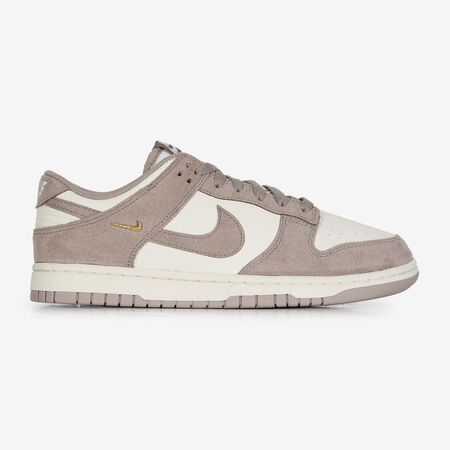 NIKE dunk DUNK LOW SUEDE MINI SWOOSH BLANC/BEIGE HOMME