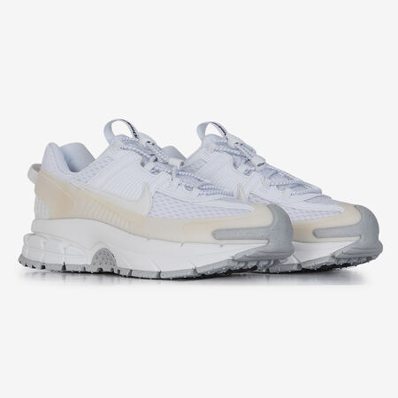 NIKE zoom vomero ZOOM VOMERO ROAM BLANC HOMME