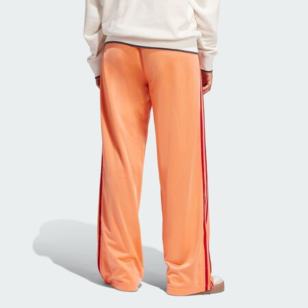 ADIDAS ORIGINALS Pantalon de survêtement ample Adicolor Classic Firebird Semi Coral / Team Victory Red FEMME