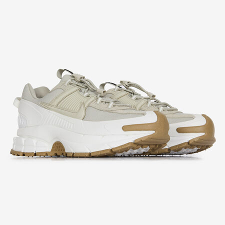 NIKE zoom vomero ZOOM VOMERO ROAM BEIGE MEN