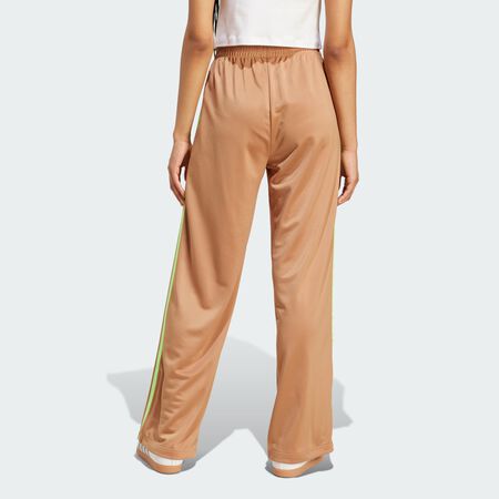 ADIDAS ORIGINALS Pantalon de survêtement ample Adicolor Classic Firebird Beige / Signal Green FEMME