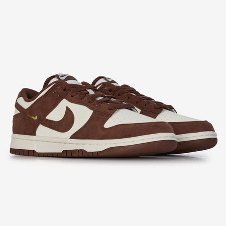 NIKE dunk DUNK LOW SUEDE MINI SWOOSH BLANC/MARRON FEMME